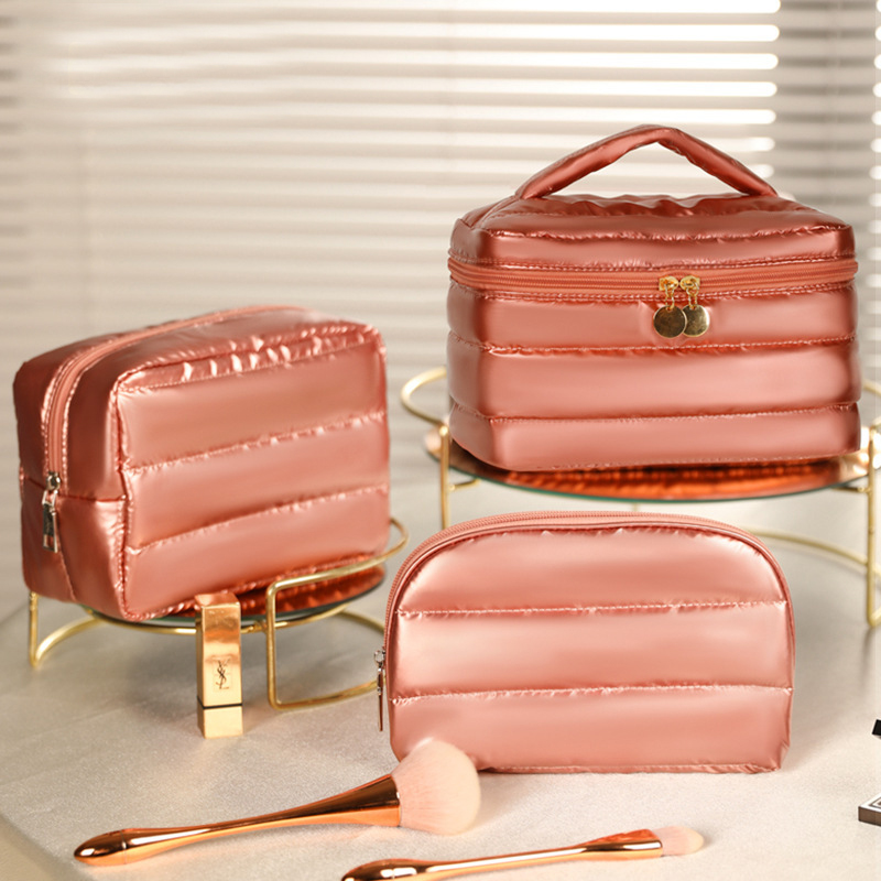 JTCB-J088Gilt leather cosmetic bag, lightweight, soft, skin-friendly and waterproof cosmetic storage bag